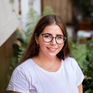 Meet your Posher, Laura